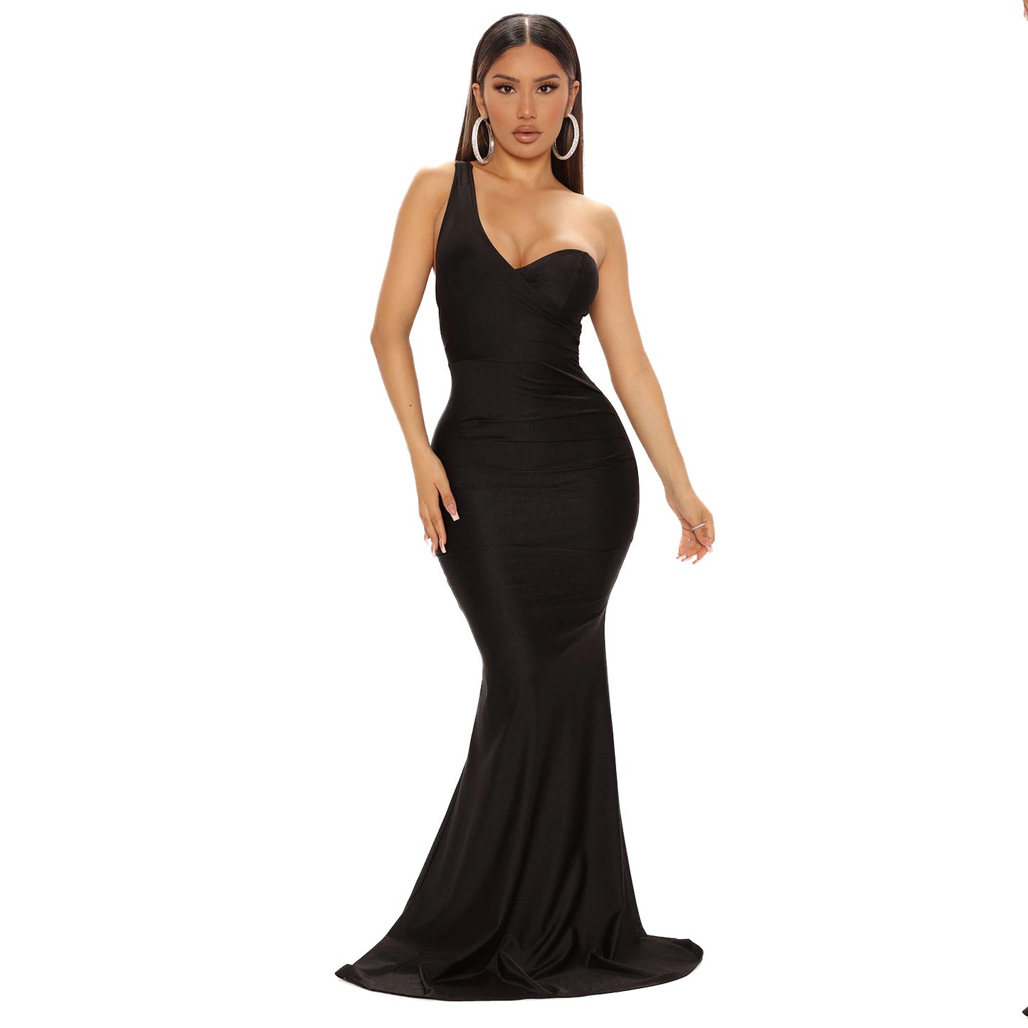 Women's Fashion One-shoulder Long Dress